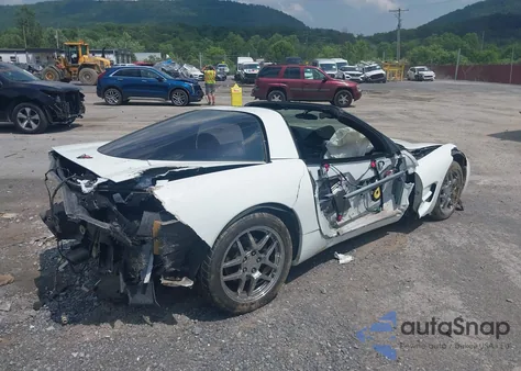 1998 Chevrolet Corvette из США, поврежденный, VIN 1G1YY22G9W5123561